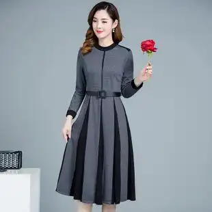 连衣裙女士秋冬季2018新款中长款韩版妈妈大码收腰打底拼接大摆裙