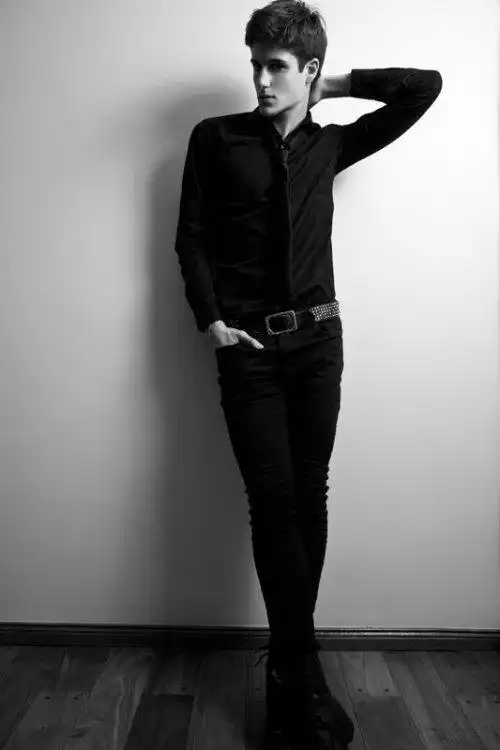 阿根廷新晋男模juliángarcía时尚写真图