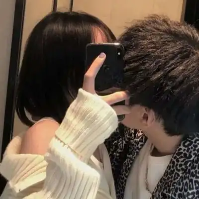 高清比较亲密和暧昧的情头图片