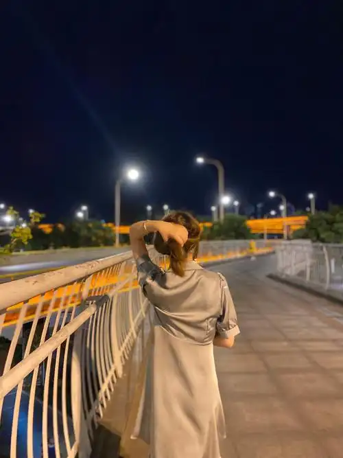 给自己拍的一组夜景超喜欢夜晚是感性的