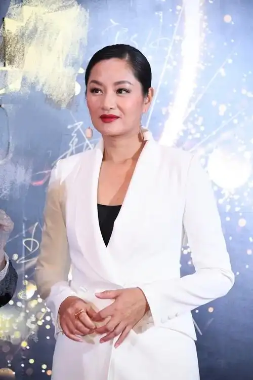 瞿颖经纪人经纪公司13113395254