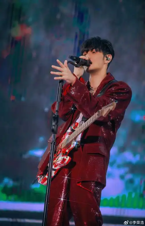 李荣浩问粉丝如何快乐##渴望就可能##百事可乐代言人李荣浩