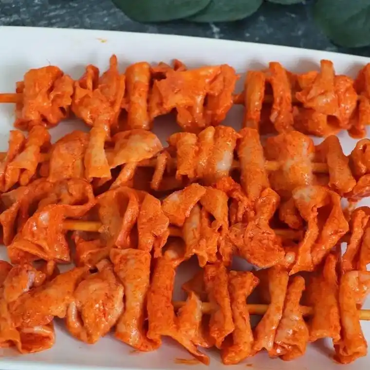 各种调理串 黑色臭豆腐串 黄色臭豆腐串 茄子片串 - 抖音