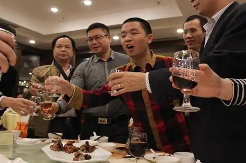 应酬喝酒躲不掉学会这2个解酒小妙招回家再也不怕被老婆骂