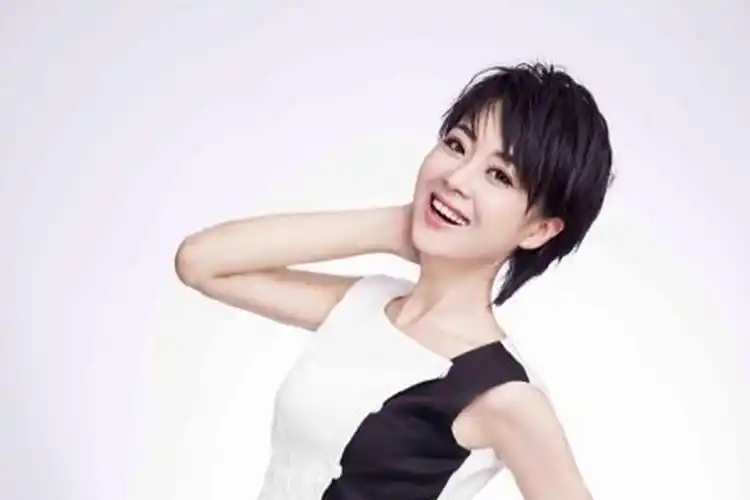 听见好音乐杨梓文祺键盘弹唱故乡的云博雅演艺网