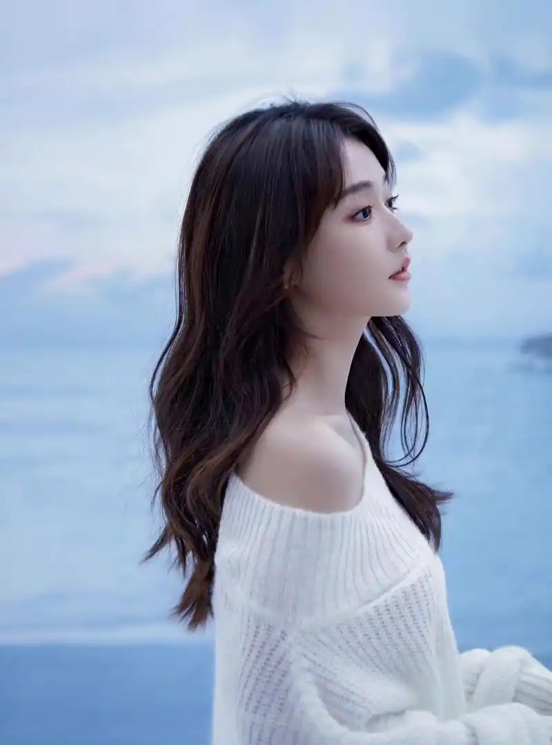 女孩生活照:清纯温柔,可盐可甜