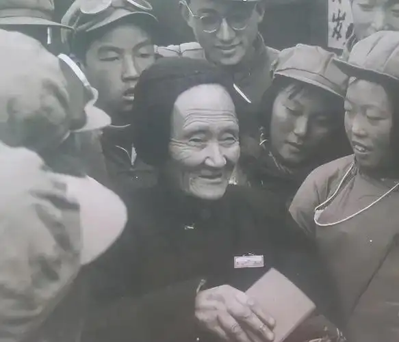 1964年,焦裕禄去世后其母一滴眼泪未流,为何回乡后却嚎啕大哭?