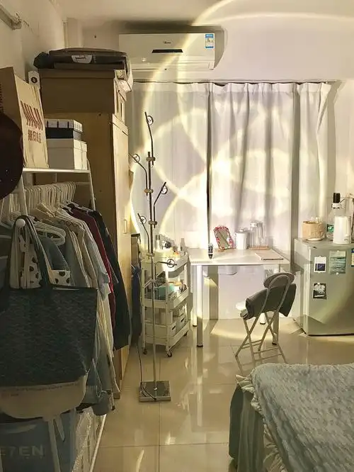 租房改造10㎡单间的温馨布置分享78