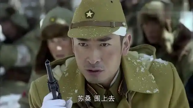 鬼子雪地埋伏抗联钢刺队,不料反被埋伏,被打的伤亡惨重