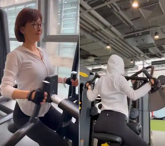 48岁的牛莉身材,皮肤保养得当,主要还是在于她喜欢运动,她随心跳舞是