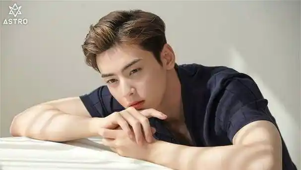 车银优头发染成亮棕色后,开始散发欧洲王子气质(图十九张)_照片_造型