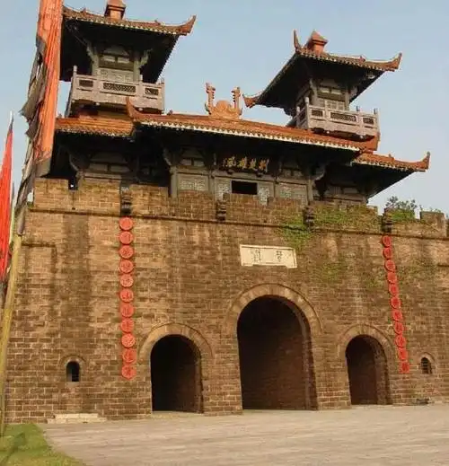 楚国雄踞南方,而燕国则是身处最北方,在历史史料中