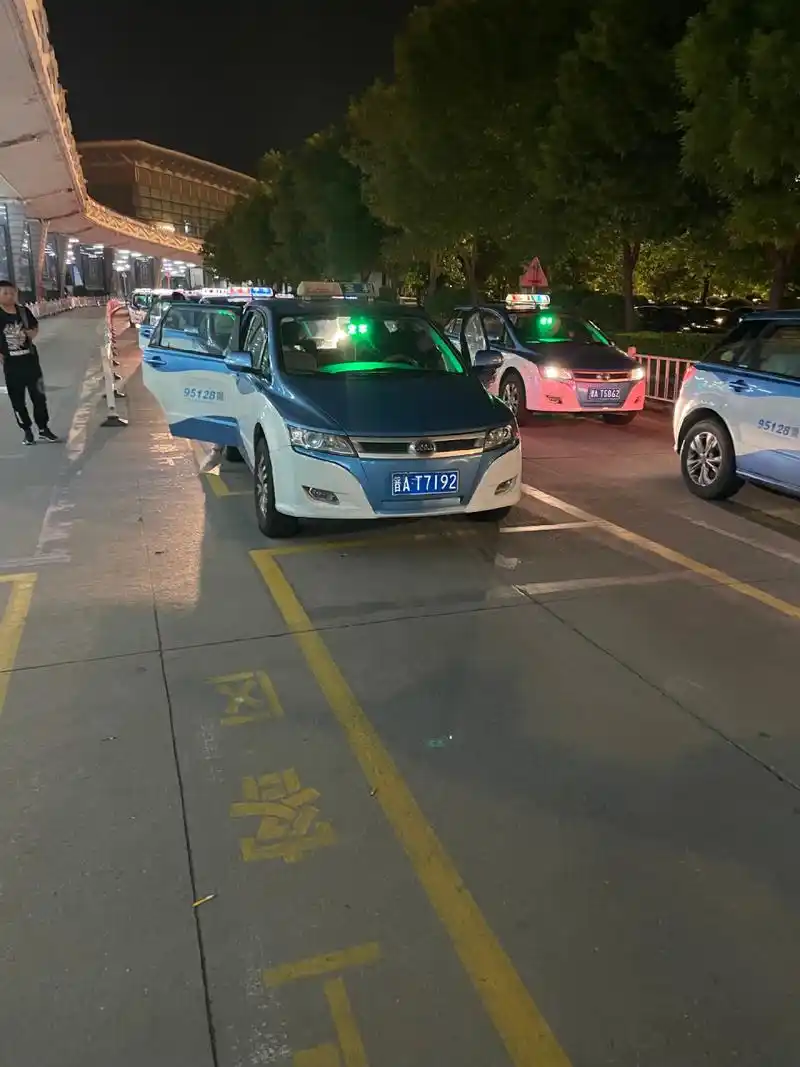 太原的出租车又出现拒载,不是第一次了,为什么屡屡出现不能根治?