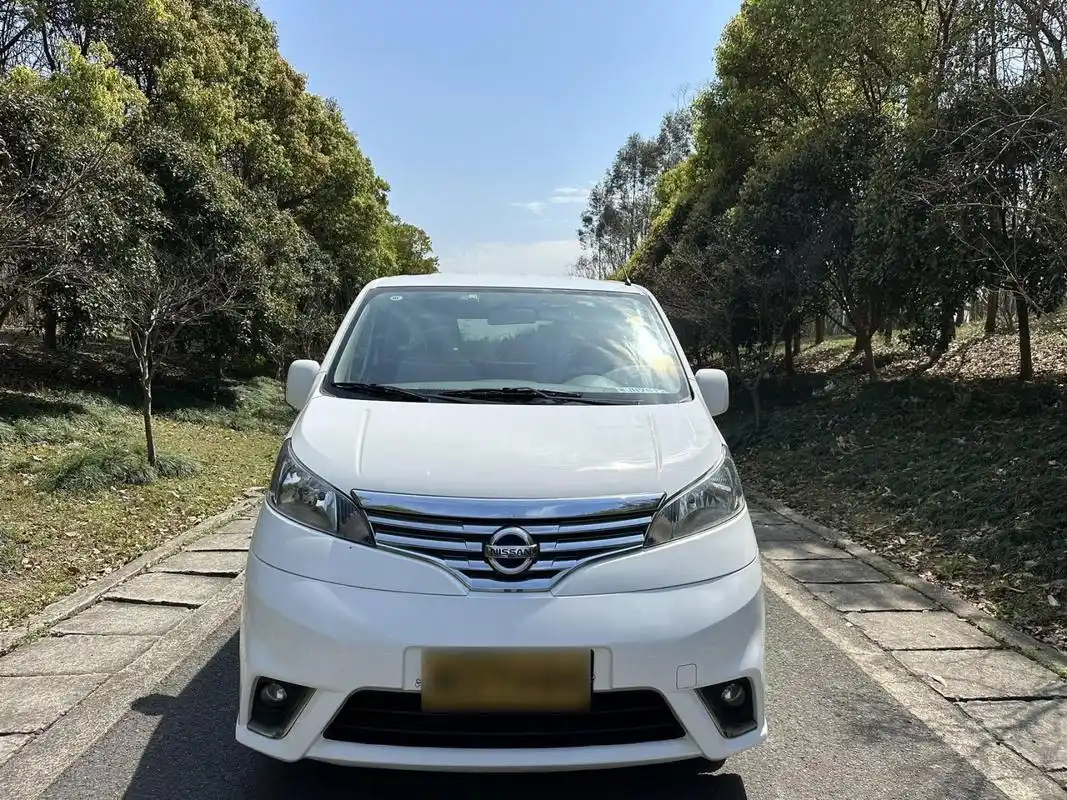 18年12月尼桑nv200自动挡面包车一手车,6.5万公里