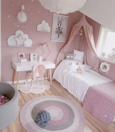 来一间粉色系的少女房间吧