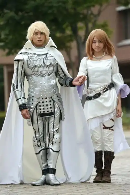 在后期也是觉醒了穿越时空的能力,假面骑士时王的女主月读因为家族的