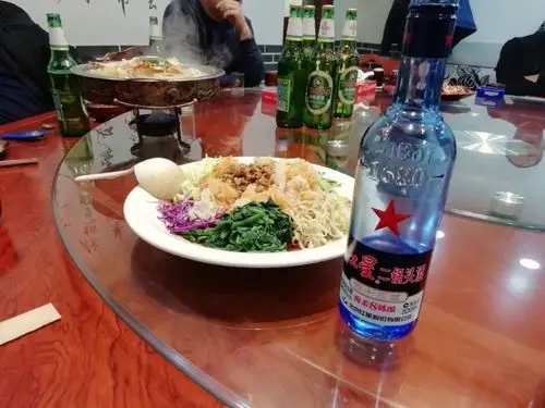 《 卜算子.以茶代酒 》……中午同事张罗酒场婉言拒喝啜饮茶水随感