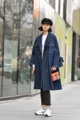 春天穿着风衣就要穿出风度来三里屯的姑娘告诉你怎么搭配