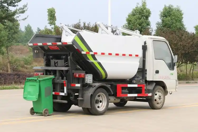 甘肃定西12吨压缩垃圾车多少钱五征奥驰环卫垃圾车现在能卖多少钱