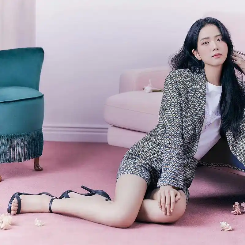 blackpink 金智秀 大长腿[爱你][色] #金智秀