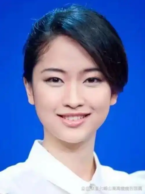 央视《远方的家》系列出镜记者唐天骄,她毕业于中国传媒大学南广学院