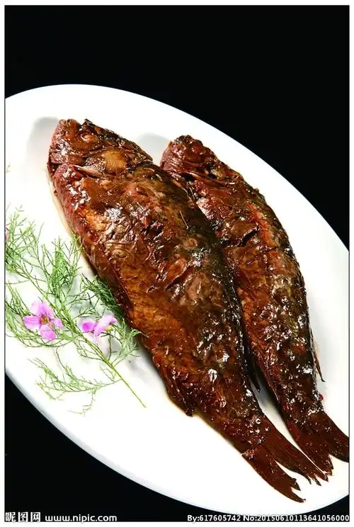 醋焖鲫鱼图片