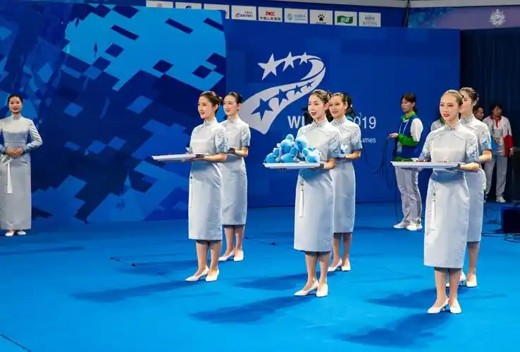 军运会礼仪小姐赛场上另一道风景