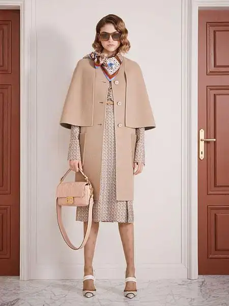 fendi芬迪女装品牌2019秋冬时尚气质毛呢大衣