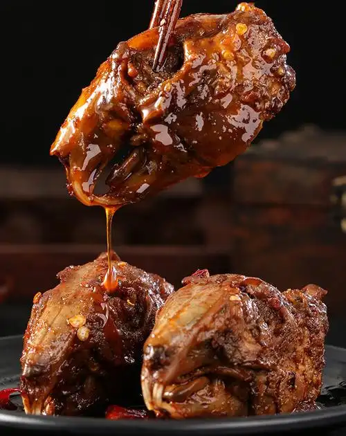 麻辣兔头四川特产香辣五香冷吃兔肉零食成都双流老妈兔腿即食尝鲜麻辣