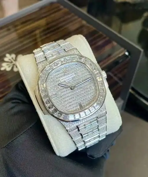 百达翡丽鹦鹉螺满钻