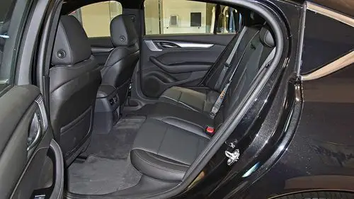 新款凯迪拉克ct5:数量砍掉一半,顶配车型很尴尬