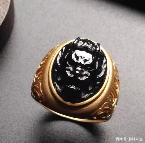 翡翠详解之龙头戒指