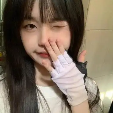 林鲸落温柔气质女生真人头像忙学业