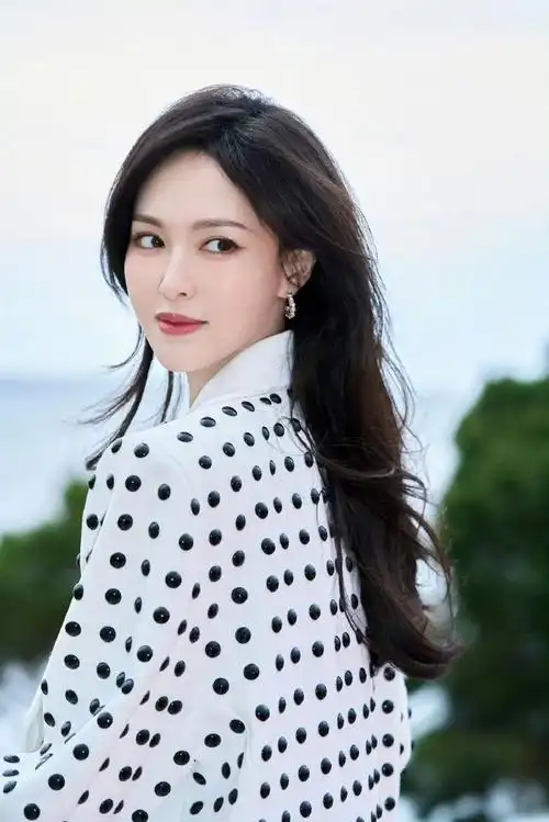 唐嫣哈嗲##戛纳daily