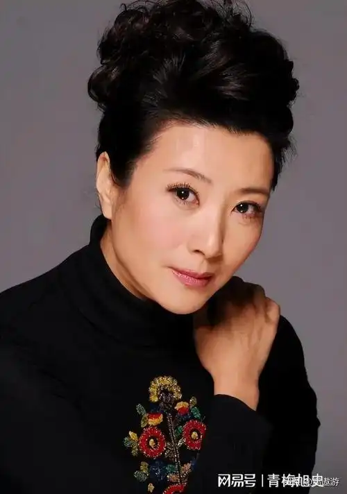 国家一级演员身材傲人长相佳至今零绯闻60岁婚姻成迷