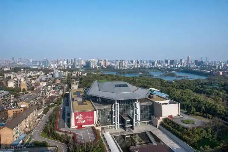 湖南省博物馆:时空交汇的文化盛宴