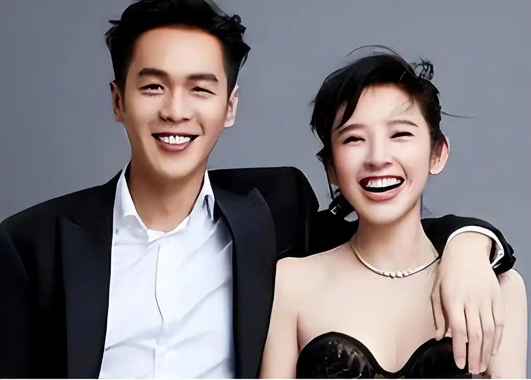 有种"蜕变"叫唐艺昕结婚,老公张若昀变化不大,她却像换了个人