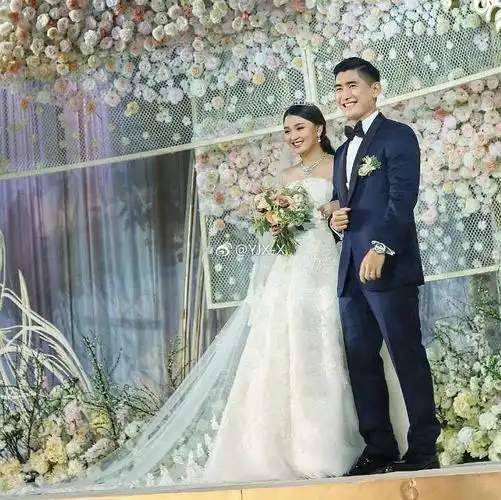 大家在讨论张康阳,看到香江集团刘根森和富力集团.