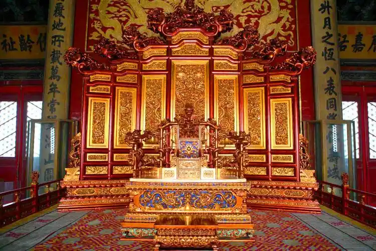 乾隆宝座复制纪