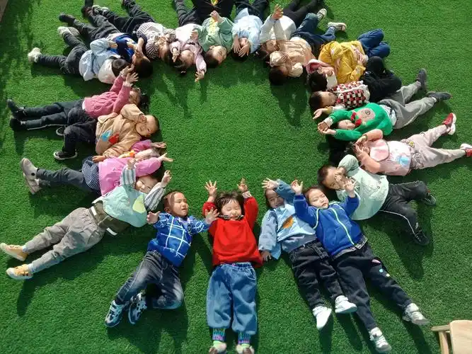 殷庄社区幼儿园小二班一周小影