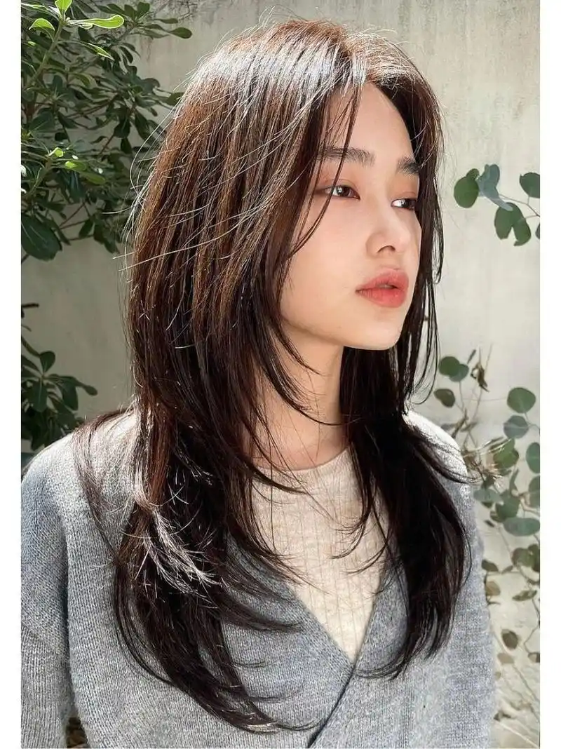 太美了吧 夏天来一款这样的高层次长碎发真是绝绝子呀 真是太有女人味