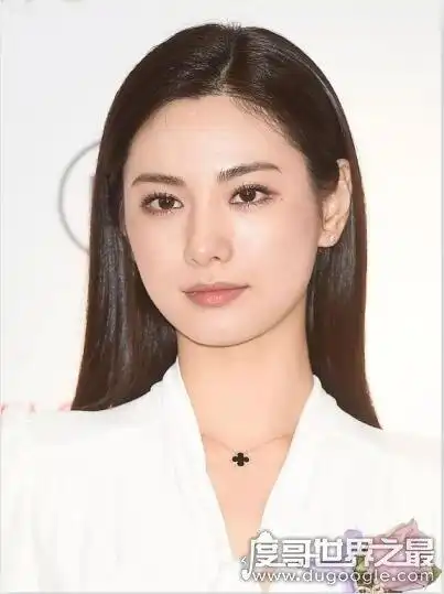 林珍娜整容前照片曝光,世界第一美女竟整出来的(网友直呼不敢认)