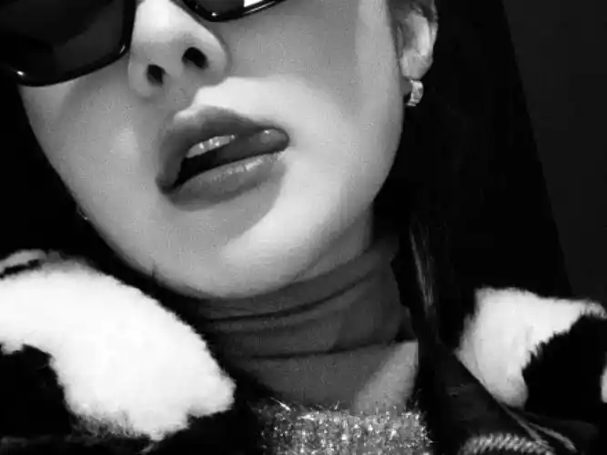 mona-张绮贤的直播