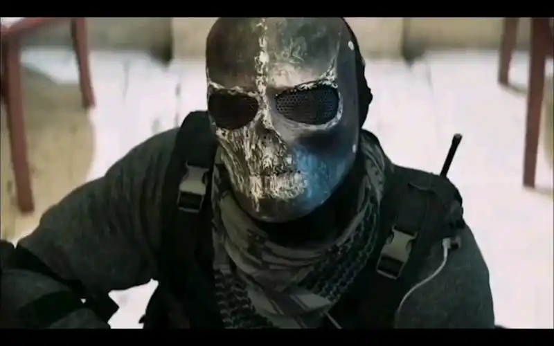 特种部队抢银行,究竟是什么让军人放下荣耀去进行犯罪,电影《掠夺者》