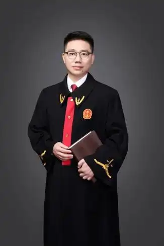 英模风采夏志阳青年法官的十年成长路