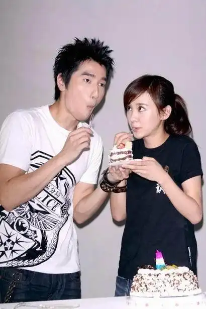 人前处女脸人后渣女心这6位女星的情史太不光彩