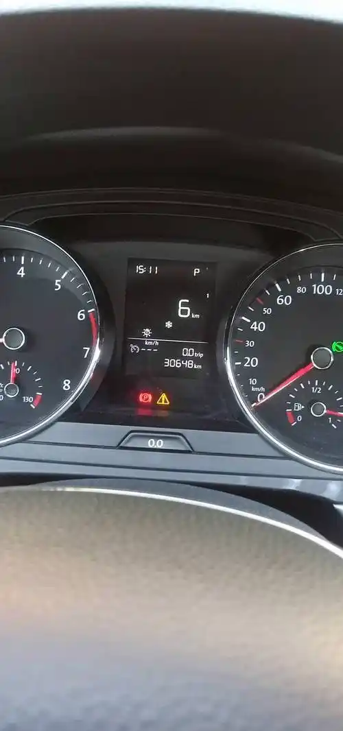 凌渡报黄色三角符号故障不影响其他