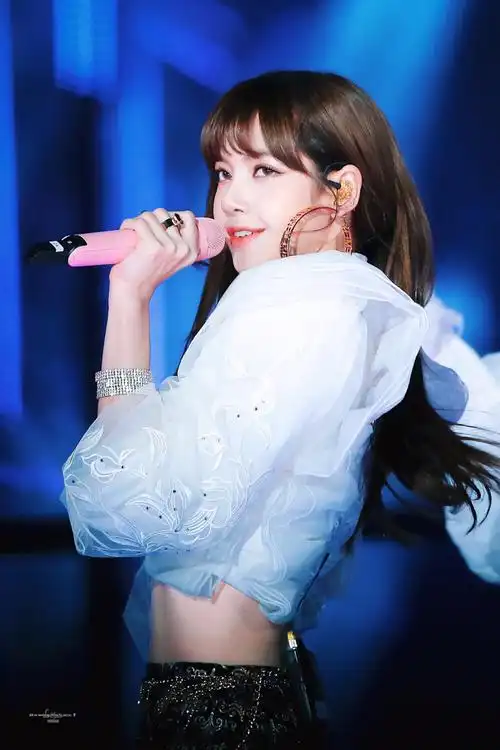 blackpink lisa
