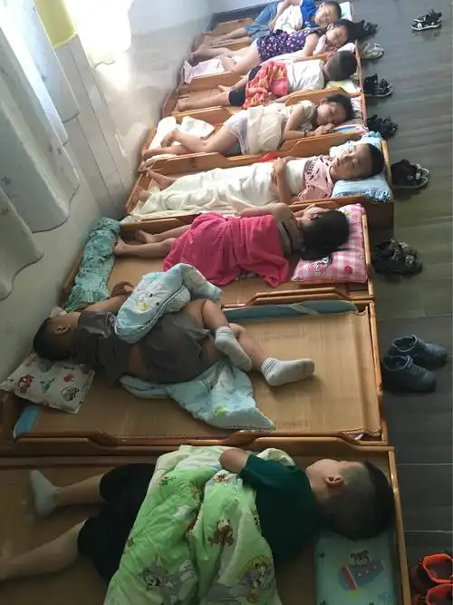 开学第一周幼儿园的学习生活——太阳城幼儿园