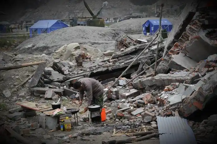 《汶川地震十周年追忆——民以食为天》2018.5.12